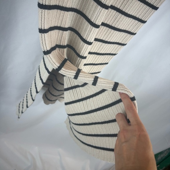 Zesica V -Neck Elegant Cream and Black Striped Long Sleeve Dress Size:M - Picture 7 of 15